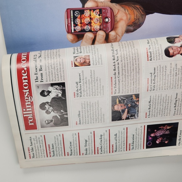 U2 ROLLING STONE MAGAZINE, ISSUE 1089, Oct 15, 2009: U2 LIVE from outer space - Picture 5 of 17